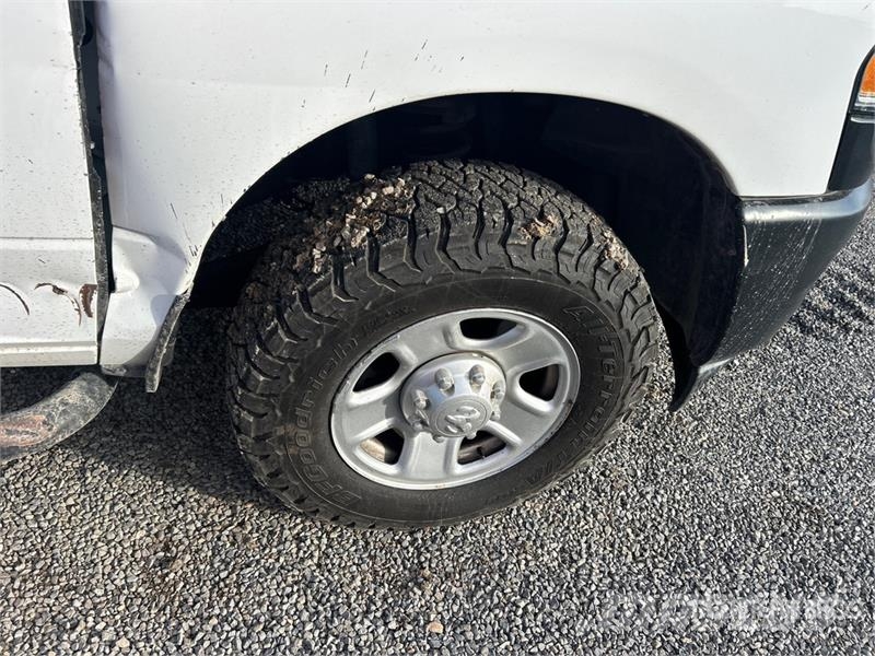 RAM 2500 4x4 Crew Cab Pickup Citi
