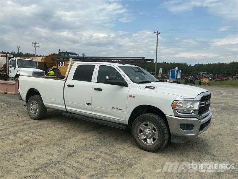 RAM 2500 4x4 Crew Cab Pickup (Inoperable) Прочие фургоны