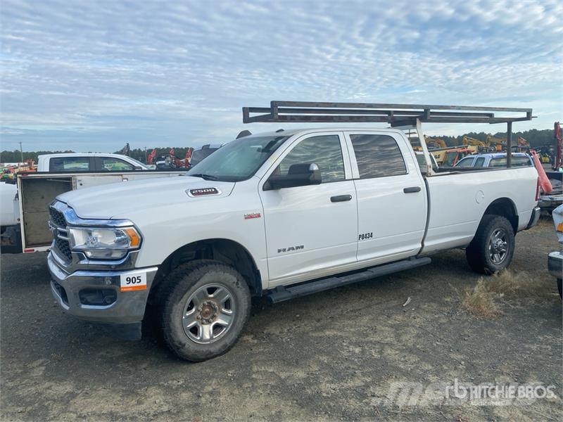 RAM 2500 4x4 Crew Cab Pickup (Inoperable) أخرى