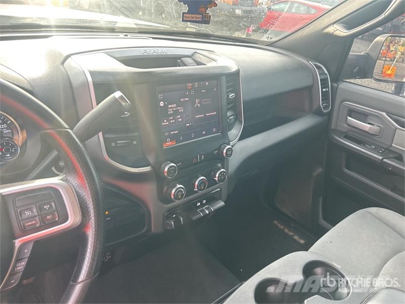 RAM 2500 Big Horn 4x4 Crew Cab Pickup Прочие фургоны