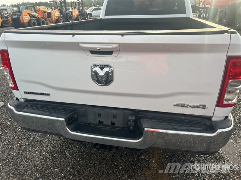 RAM 2500 Big Horn 4x4 Crew Cab Pickup Прочие фургоны