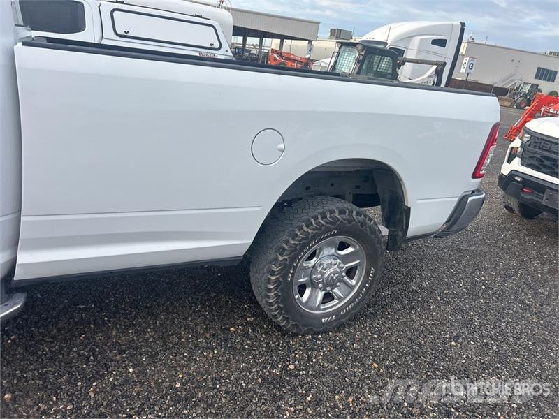 RAM 2500 Big Horn 4x4 Crew Cab Pickup Прочие фургоны