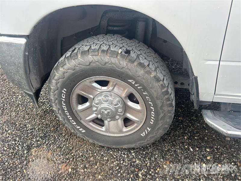 RAM 2500 Big Horn 4x4 Crew Cab Pickup Прочие фургоны