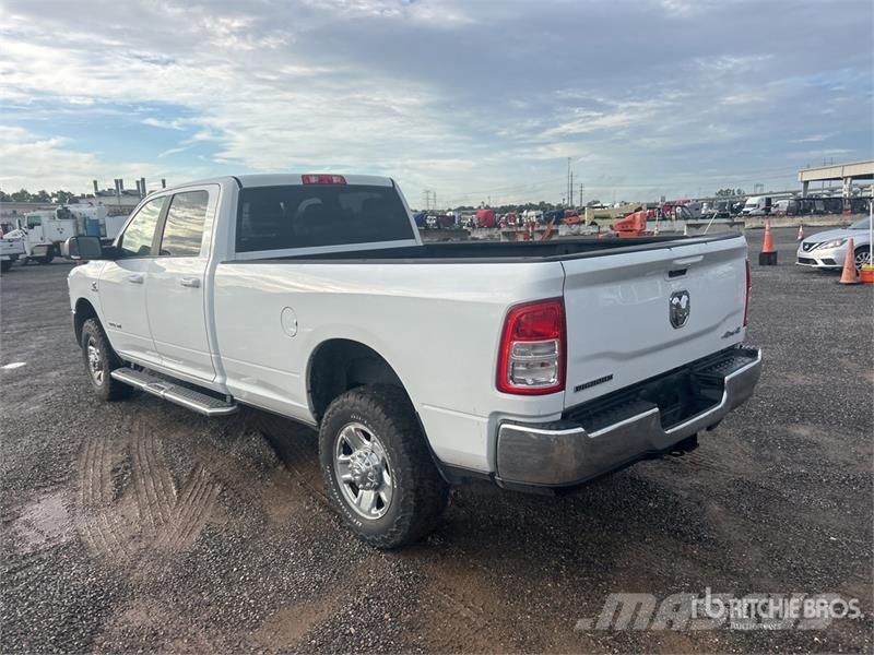 RAM 2500 Big Horn 4x4 Crew Cab Pickup Прочие фургоны