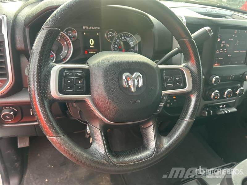 RAM 2500 Big Horn 4x4 Crew Cab Pickup Прочие фургоны
