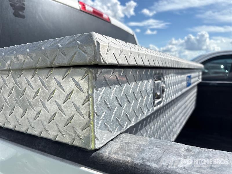 RAM 2500 Tradesman 4x4 Crew Cab Pickup Drugi