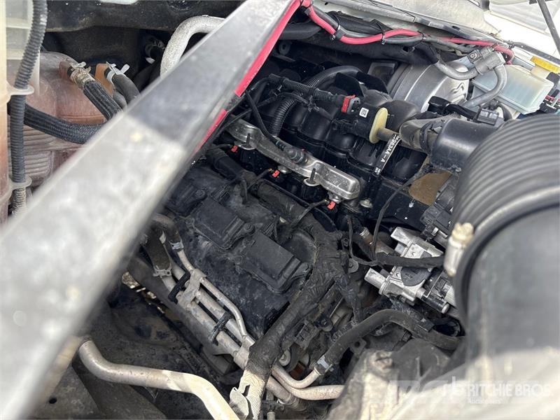 RAM 2500 Tradesman 4x4 Crew Cab Pickup Drugi