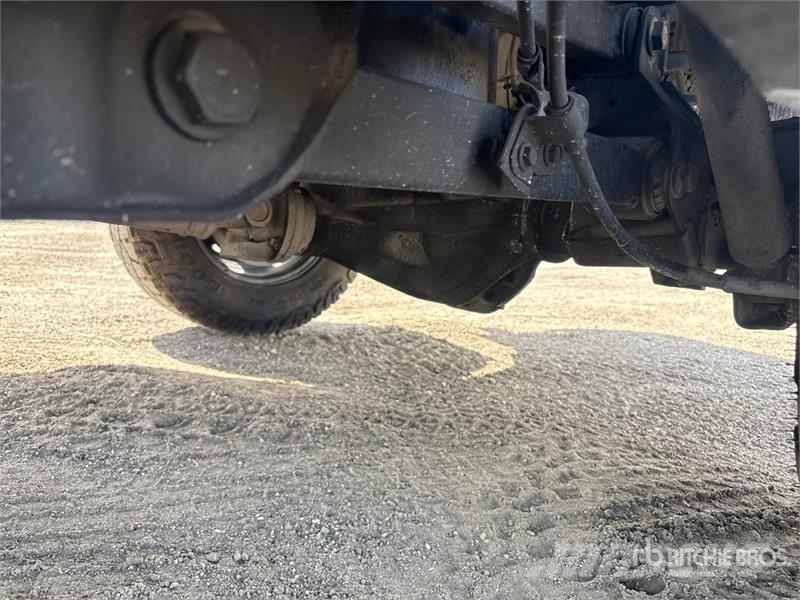 RAM 2500 Tradesman 4x4 Crew Cab Pickup Drugi