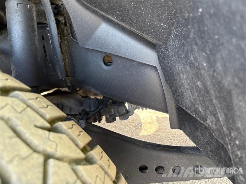 RAM 2500 Tradesman 4x4 Crew Cab Pickup Drugi