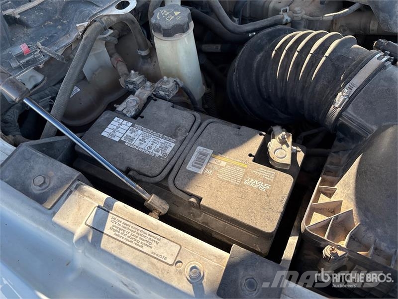 RAM 3500 Platformas/izkraušana no sāniem