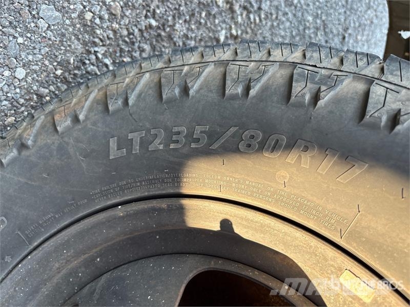 RAM 3500 Platformas/izkraušana no sāniem