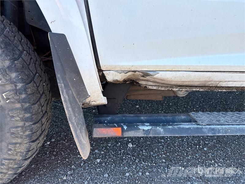 RAM 3500 Platformas/izkraušana no sāniem