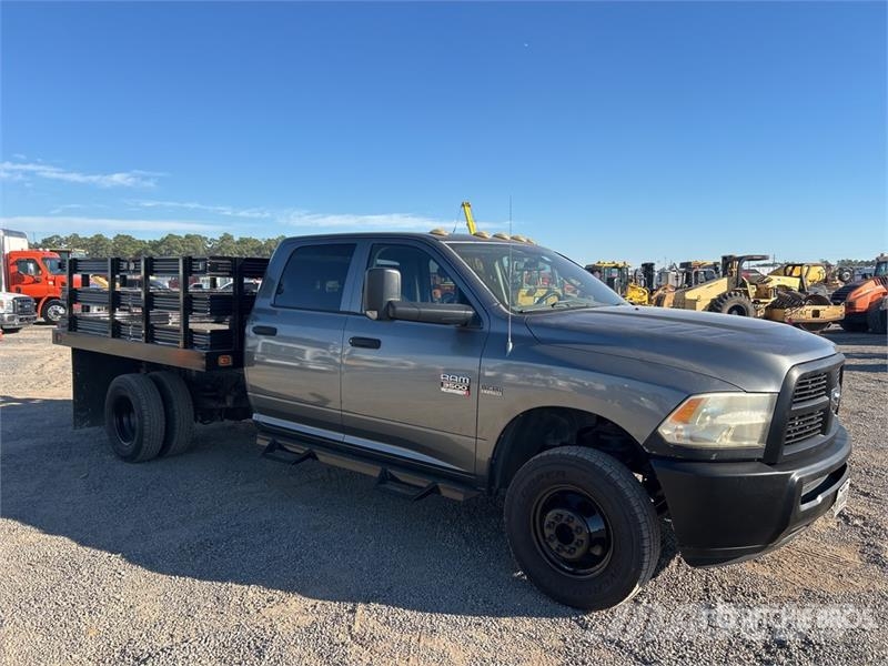 RAM 3500 4x2 Crew Cab Flatbed Truck Flatbed/Dropside trucks