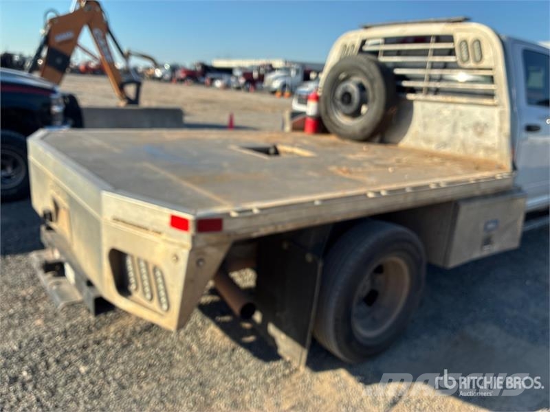 RAM 3500 4x2 Crew Cab Flatbed Truck Kamioni sa otvorenim sandukom