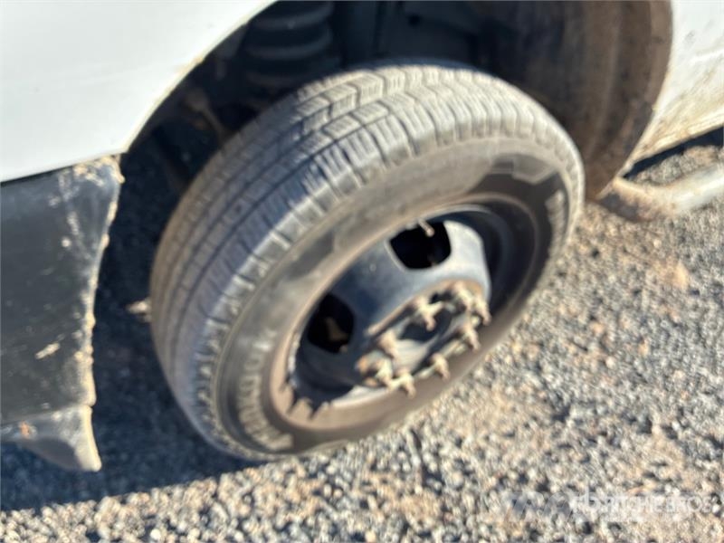 RAM 3500 4x2 Crew Cab Flatbed Truck Kamioni sa otvorenim sandukom