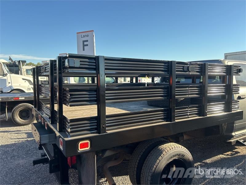 RAM 3500 4x2 Crew Cab Flatbed Truck Flatbed/Dropside trucks