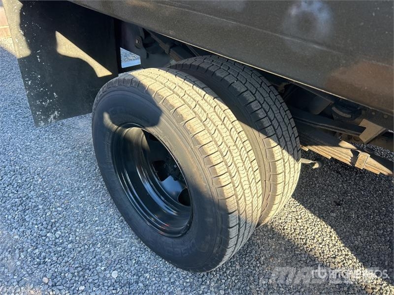 RAM 3500 4x2 Crew Cab Flatbed Truck Flatbed/Dropside trucks