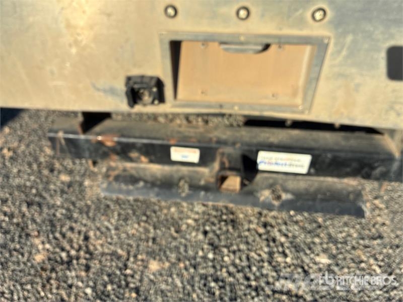 RAM 3500 4x2 Crew Cab Flatbed Truck Kamioni sa otvorenim sandukom