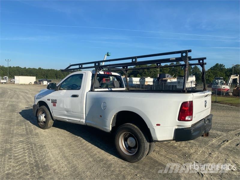 RAM 3500 4x2 Pickup Inne
