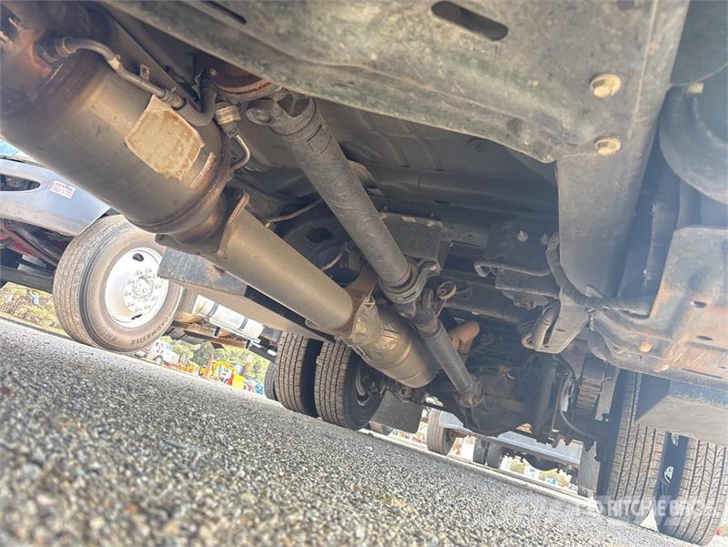 RAM 3500 4x4 Crew Cab Flatbed Truck Platformos/ Pakrovimas iš šono