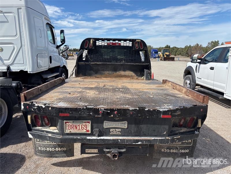 RAM 3500 4x4 Crew Cab Flatbed Truck Грузовики-платформы/боковая разгрузка
