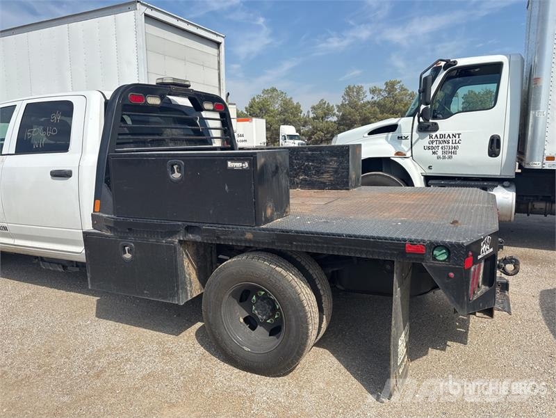 RAM 3500 4x4 Crew Cab Flatbed Truck Platformos/ Pakrovimas iš šono