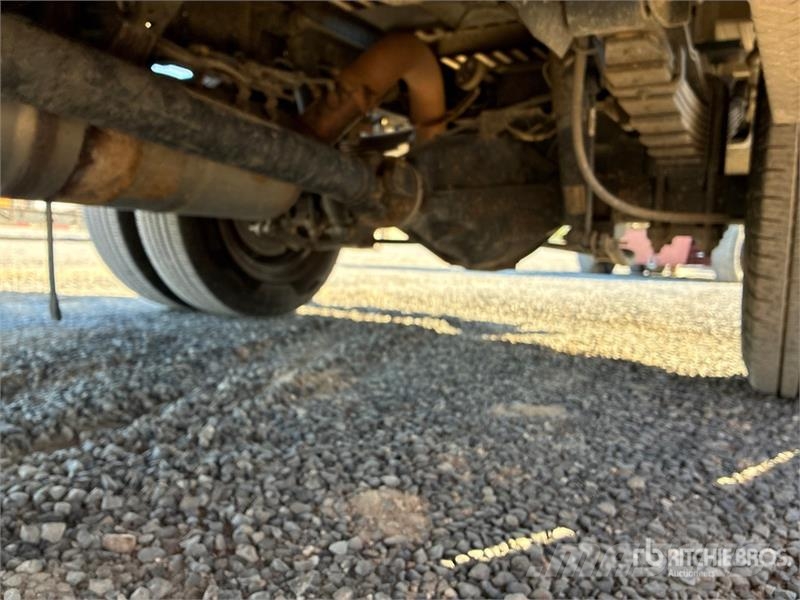 RAM 3500 4x4 Crew Cab Flatbed Truck Kamioni sa otvorenim sandukom