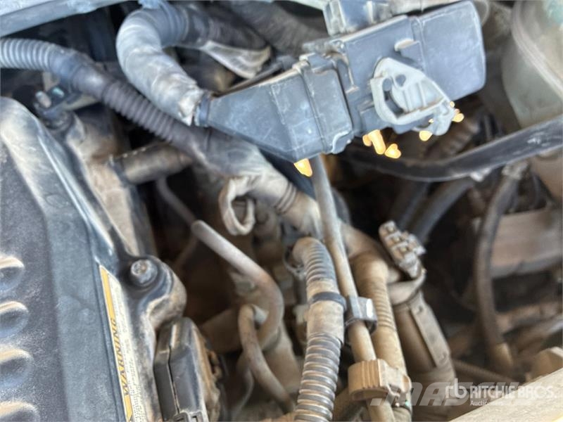 RAM 3500 4x4 Crew Cab Flatbed Truck Kamioni sa otvorenim sandukom