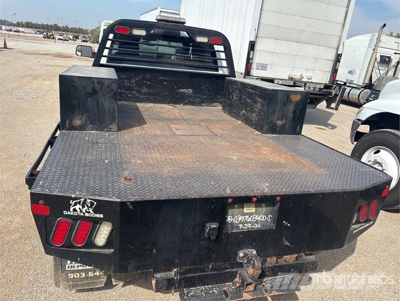 RAM 3500 4x4 Crew Cab Flatbed Truck Platformos/ Pakrovimas iš šono