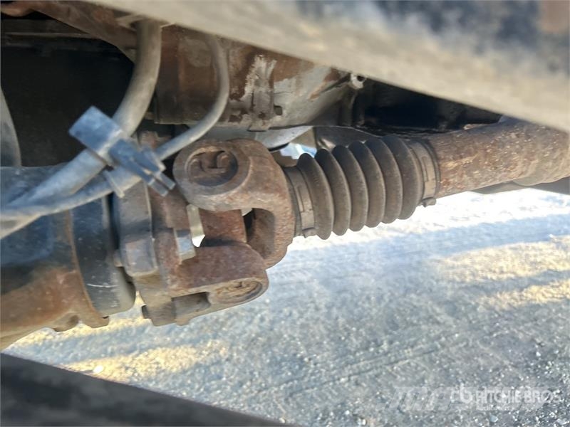 RAM 3500 4x4 Crew Cab Pickup Muu