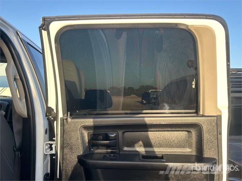 RAM 3500 4x4 Crew Cab Pickup Muu