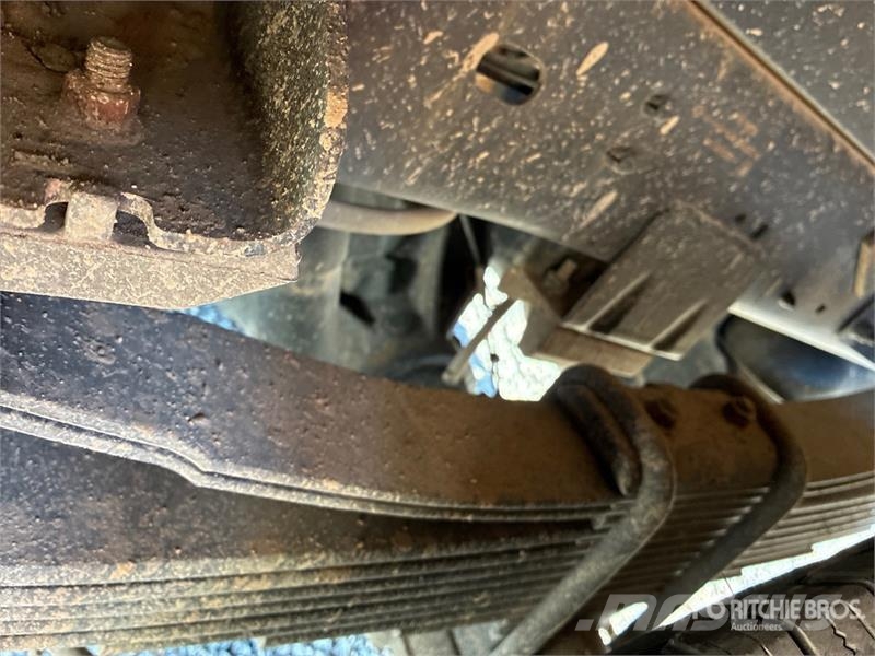 RAM 3500 4x4 Crew Cab Flatbed Truck Kamioni sa otvorenim sandukom