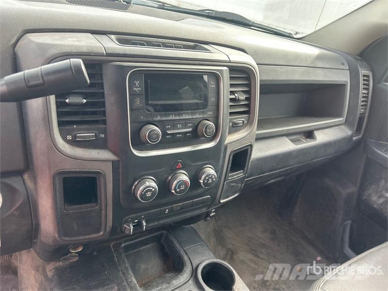 RAM 3500 4x4 Crew Cab Pickup Прочие фургоны