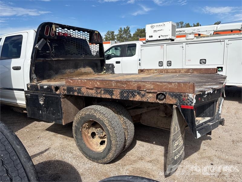 RAM 3500 4x4 Crew Cab Flatbed Truck Грузовики-платформы/боковая разгрузка