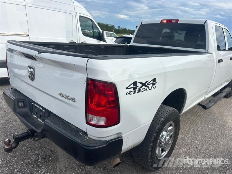 RAM 3500 4x4 Crew Cab Pickup Прочие фургоны
