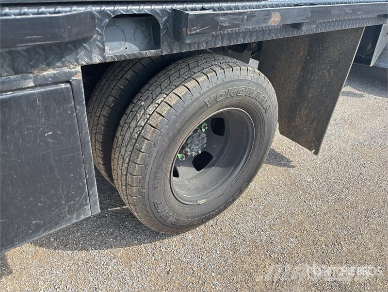 RAM 3500 4x4 Crew Cab Flatbed Truck Platformos/ Pakrovimas iš šono