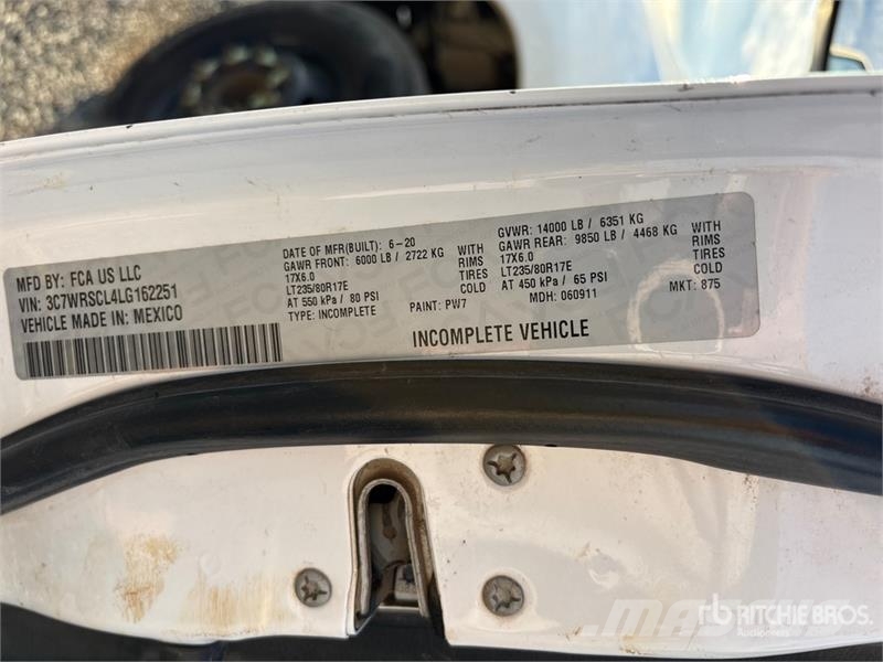 RAM 3500HD Pritschenwagen/Pritschenwagen mit Seitenklappe