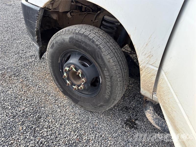RAM 3500HD Pritschenwagen/Pritschenwagen mit Seitenklappe