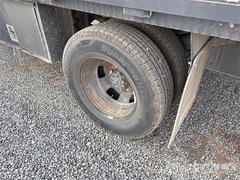 RAM 3500HD Pritschenwagen/Pritschenwagen mit Seitenklappe