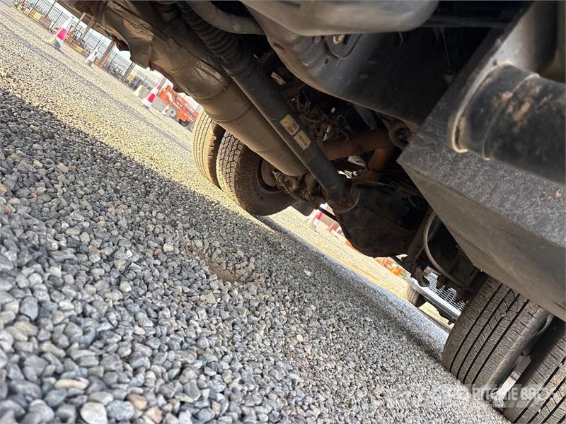 RAM 3500HD Pritschenwagen/Pritschenwagen mit Seitenklappe
