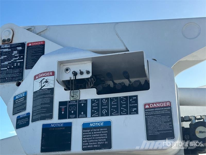 RAM 40 ft on Ram 5500 4x4 Bucket Truck Truck mounted platforms