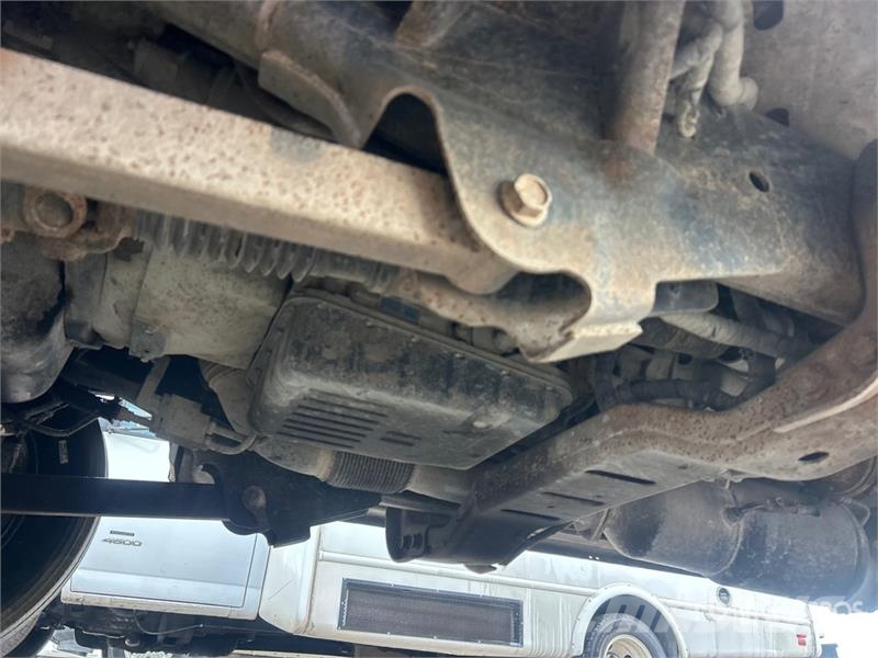 RAM 4500 Tovornjaki s kesonom/platojem