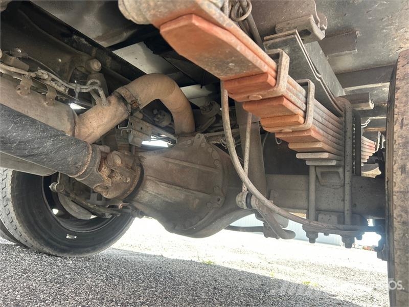 RAM 4500 Tovornjaki s kesonom/platojem