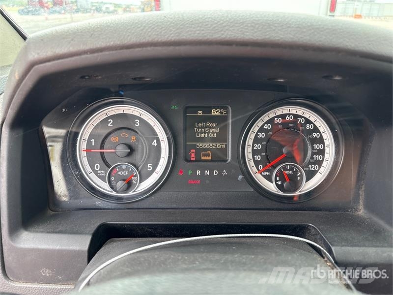 RAM 4500 4x2 Cab and Chassis Cabins and interior