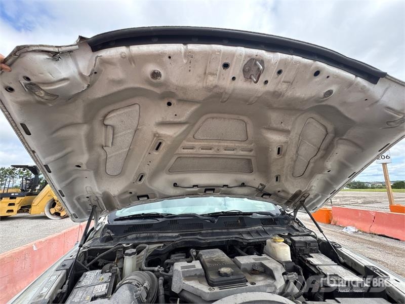RAM 4500 4x2 Cab and Chassis Cabins and interior