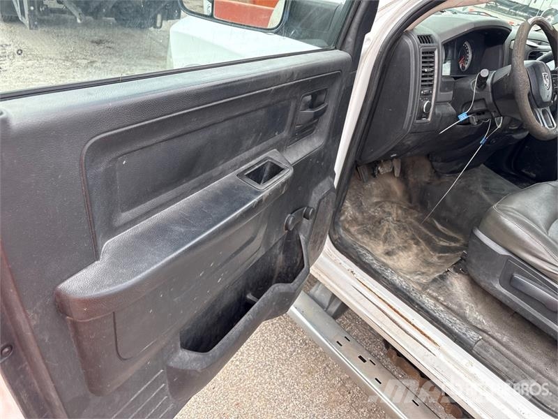 RAM 4500 4x2 Cab and Chassis Cabins and interior