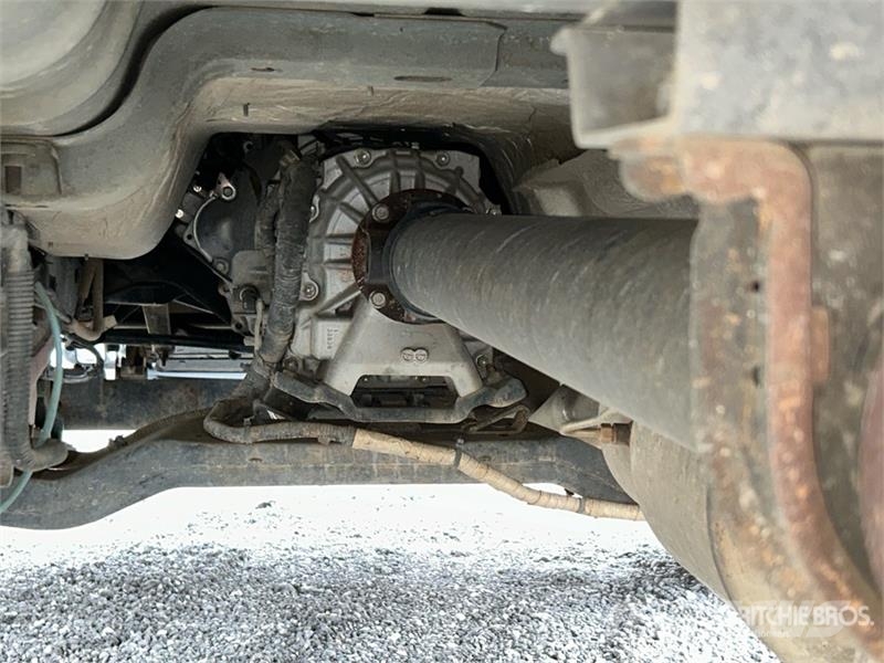 RAM 4500 4x2 Crew Cab Cab and Chassis 駕駛室與內部
