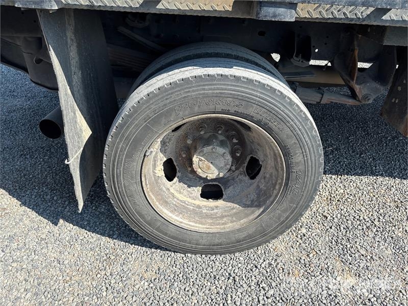 RAM 5500 Pritschenwagen/Pritschenwagen mit Seitenklappe