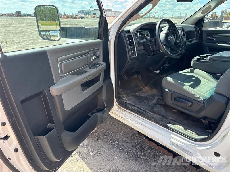 RAM 5500 Camiones plataforma