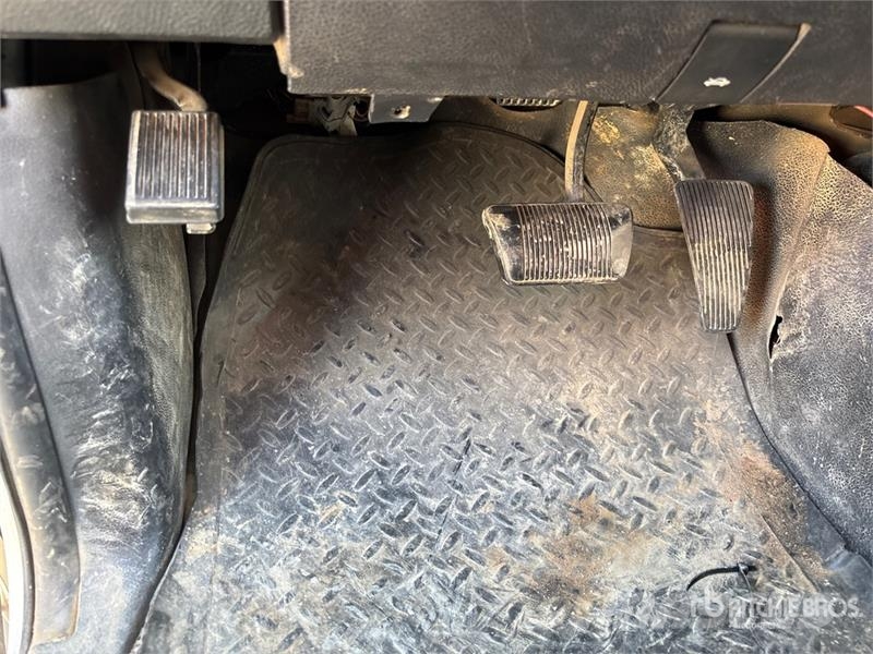 RAM 5500 Pritschenwagen/Pritschenwagen mit Seitenklappe